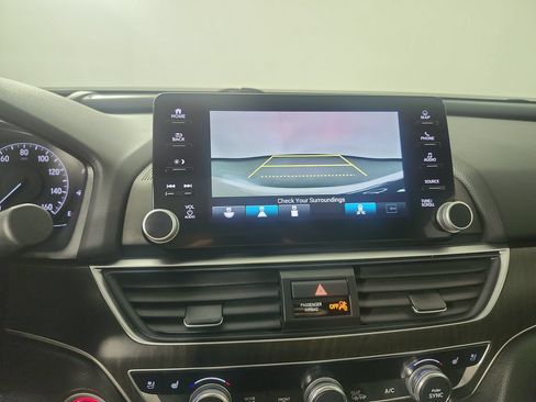 Used 2021 Honda Accord Touring image 5