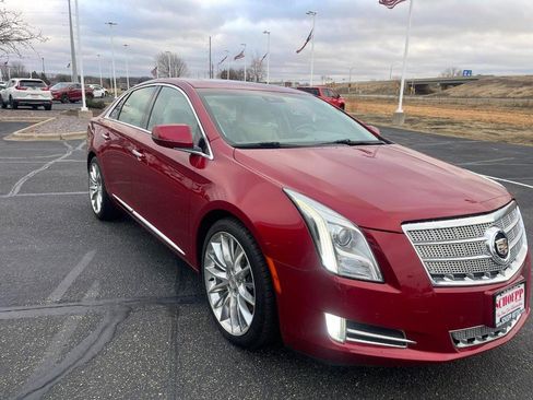 Used 2013 Cadillac XTS Platinum image 2