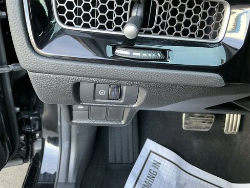 Used 2025 Honda Civic Sport image 21