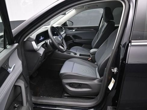 New 2026 Volkswagen Tiguan SE AWD/4WD image 9