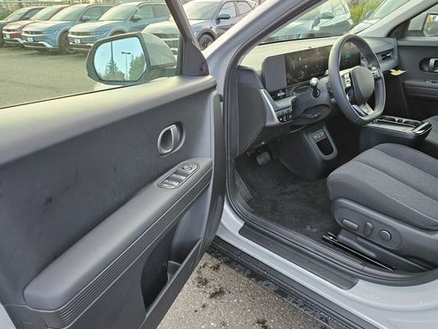 New 2026 Hyundai Ioniq 5 SE image 17