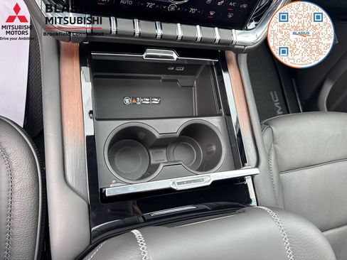 Used 2026 GMC Yukon Denali w/ Sun & Power Step Package AWD/4WD image 37