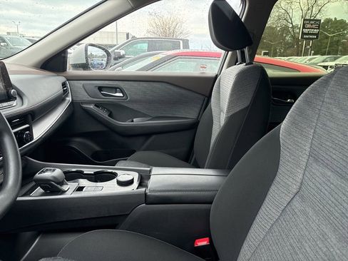 Used 2023 Nissan Rogue SV image 15