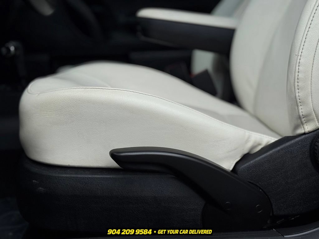 Used 2010 Volkswagen Beetle Coupe FWD image 15