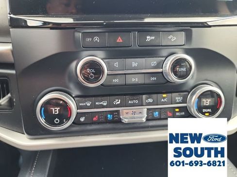 Used 2024 Ford Expedition XLT image 24