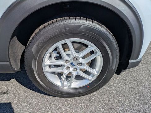 New 2026 Ford Explorer Active image 10