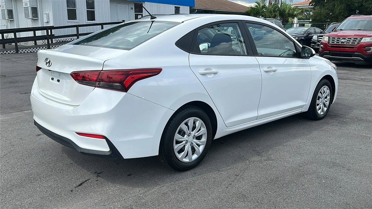 Used 2020 Hyundai Accent SE FWD image 9