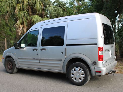 Used 2011 Ford Transit Connect XLT FWD image 3