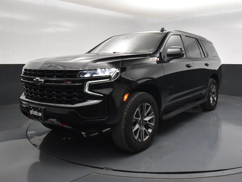 Used 2023 Chevrolet Tahoe Z71 w/ Luxury Package image 2