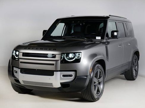 Used 2025 Land Rover Defender 110 S image 1