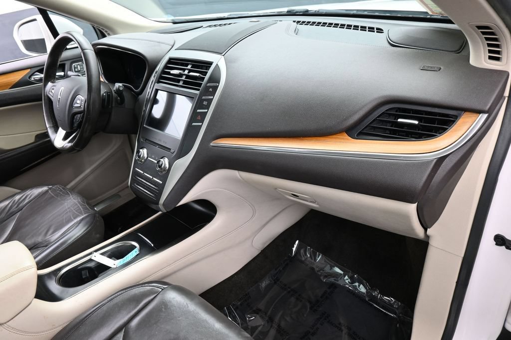 Used 2019 Lincoln MKC Select w/ Select Plus Package FWD image 41