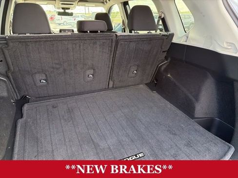 Used 2023 Nissan Rogue SV FWD image 21