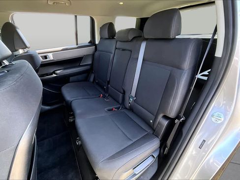 Used 2025 Hyundai Santa Fe SE FWD image 20