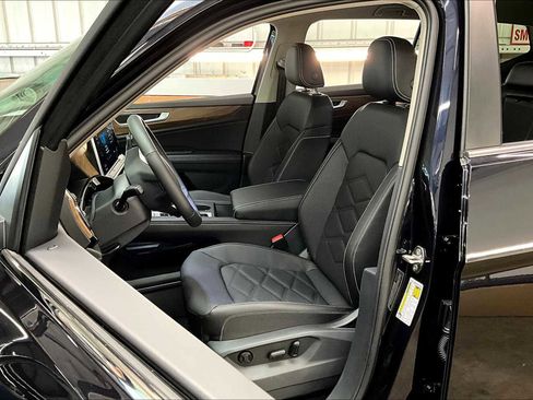 New 2026 Volkswagen Atlas SE image 11