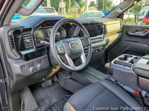 Used 2023 GMC Sierra 1500 Elevation w/ LPO, Elevation Black Package AWD/4WD image 10