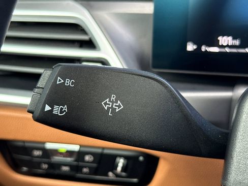 Used 2025 BMW 430i Coupe w/ Convenience Package image 30