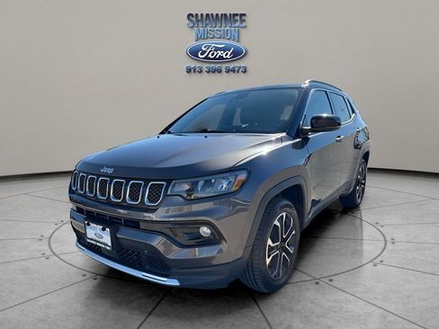 Used 2023 Jeep Compass Limited image 1