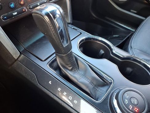 Used 2016 Ford Explorer Limited image 6