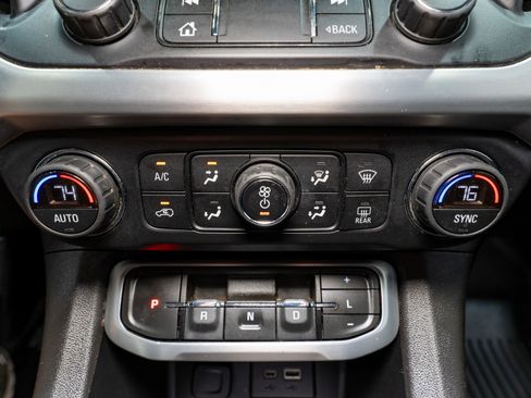 Used 2021 GMC Acadia SLE w/ Elevation Edition image 21