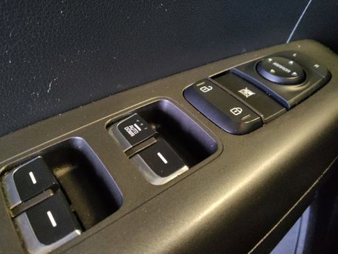 Used 2021 Kia Sportage LX image 27