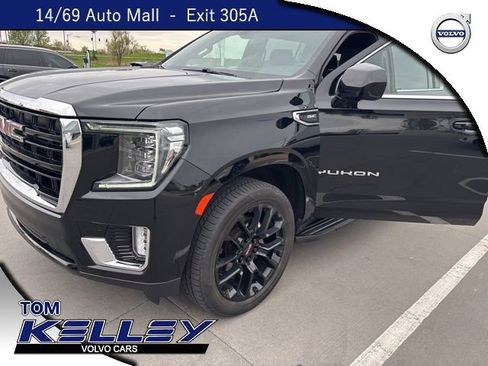 Used 2022 GMC Yukon XL SLE w/ Gmc Pro Safety Plus Package AWD/4WD image 1