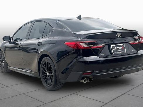 Used 2025 Toyota Camry SE w/ Convenience Package FWD image 12