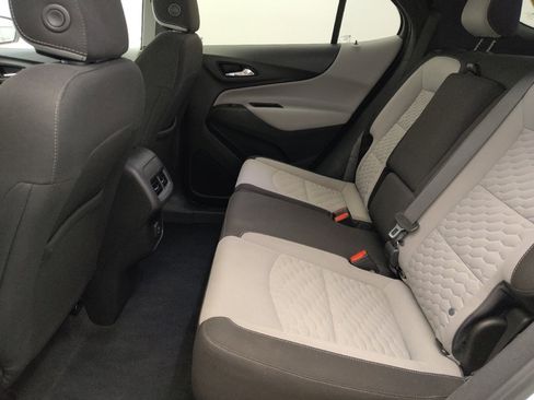 Used 2021 Chevrolet Equinox LS w/ LS Convenience Package image 18