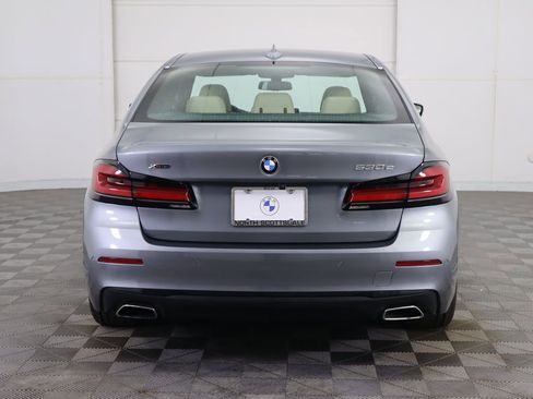 Used 2021 BMW 530e xDrive 530e iPerformance w/ Convenience Package image 6