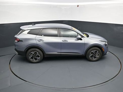 Used 2025 Kia Sportage LX image 44