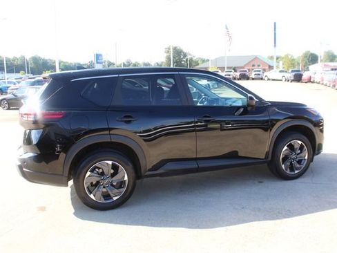 Used 2025 Nissan Rogue SV FWD image 9