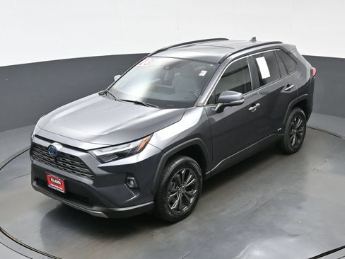 Used 2023 Toyota RAV4 Limited AWD/4WD image 39