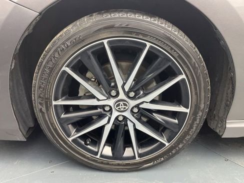 Used 2022 Toyota Camry SE FWD image 16