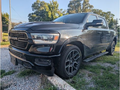 Used 2019 RAM 1500 Laramie RWD image 4