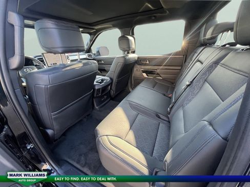 Used 2025 Toyota Tundra Limited image 22