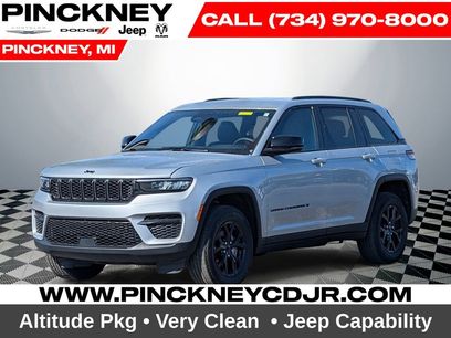 Used 2025 Jeep Grand Cherokee Altitude