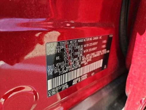 Used 2025 Toyota RAV4 XLE image 24