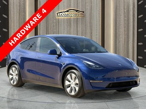 Used 2023 Tesla Model Y Long Range image 1