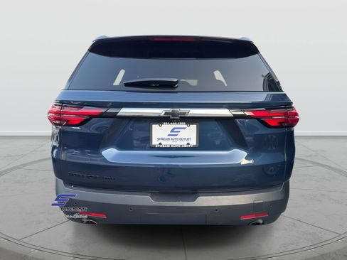 Used 2023 Chevrolet Traverse LT image 5