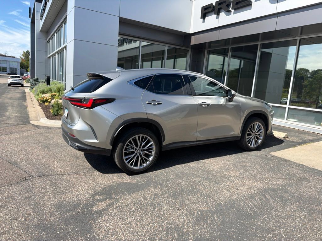 Used 2022 Lexus NX 350 AWD image 12