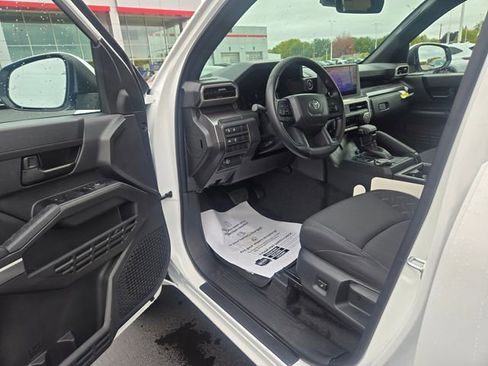 New 2025 Toyota Tacoma SR5 image 9