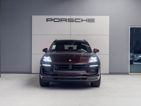 Used 2026 Porsche Macan image 10