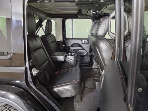 Used 2022 Jeep Wrangler Unlimited Rubicon w/ Trailer Tow Package image 18