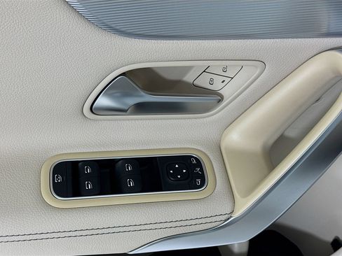 Certified 2022 Mercedes-Benz CLA 250 image 18