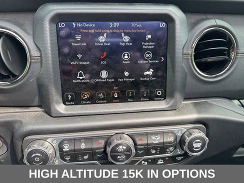 Used 2023 Jeep Wrangler Unlimited Sahara AWD/4WD image 5