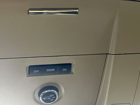 Used 2016 GMC Yukon SLT w/ HD Trailering Package RWD image 22