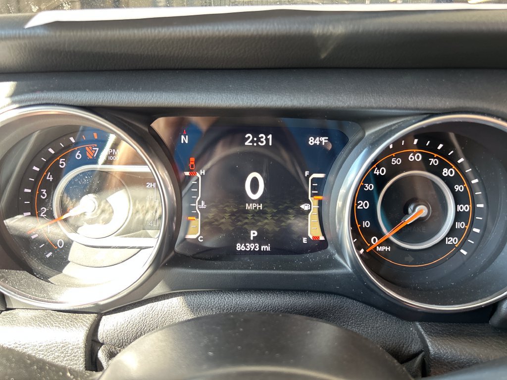 Used 2020 Jeep Gladiator Overland AWD/4WD image 16