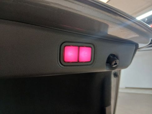 Used 2019 Mercedes-Benz E 300 4MATIC w/ Premium 1 Package image 24