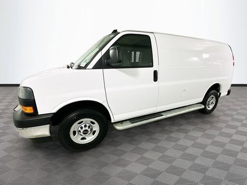 Used 2024 GMC Savana 2500 w/ Driver Convenience Package image 4