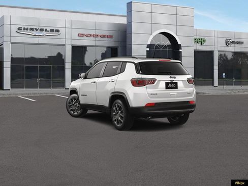 New 2026 Jeep Compass Latitude w/ Sun and Sound Group AWD/4WD image 26