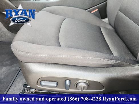 Used 2024 Chevrolet Malibu LT image 19